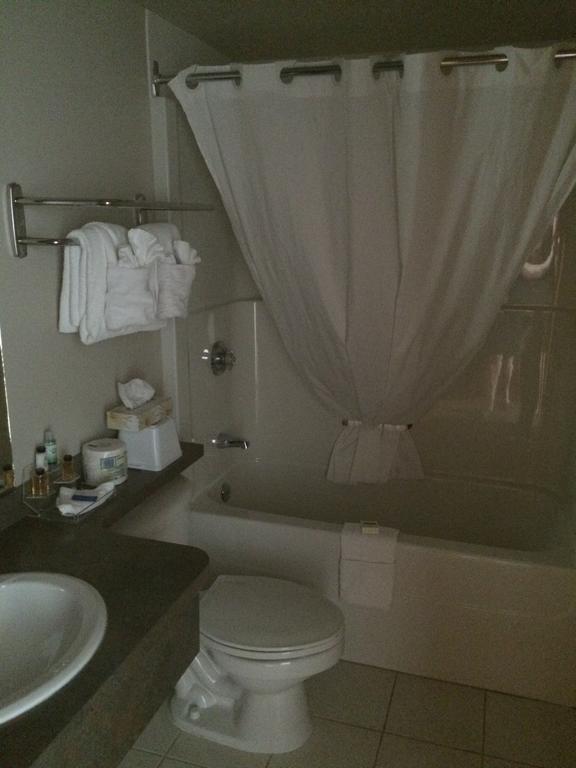 Foxwood Inn And Suites Fox Creek Kamer foto
